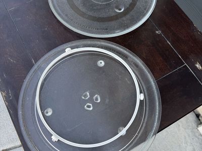 2 Glass Microwave Turntable Plates with Roller Ring