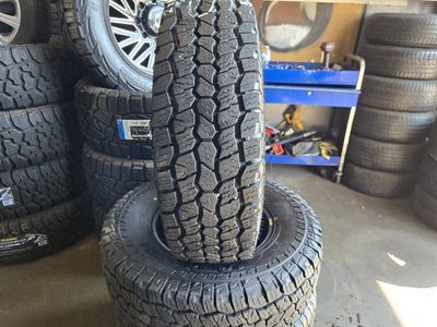 SET 235/75R15 PINZA VREDESTEIN