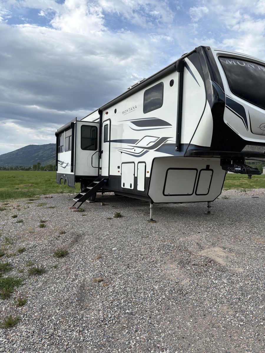 Used, Keystone Montana High Country, 351 BH