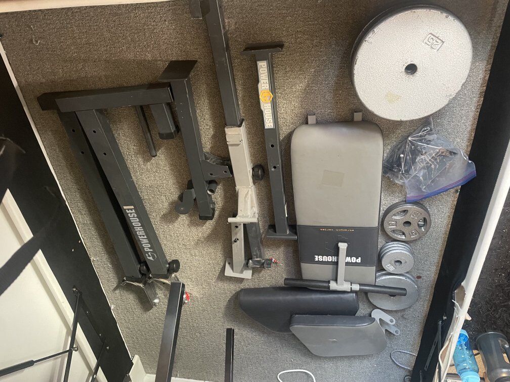 bench press with leg extension and weights