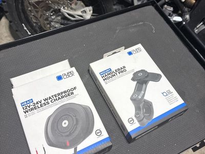 Quad lock mount and charger