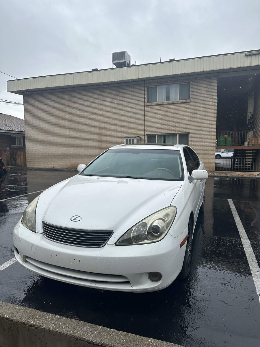 2005 Lexus ES Base