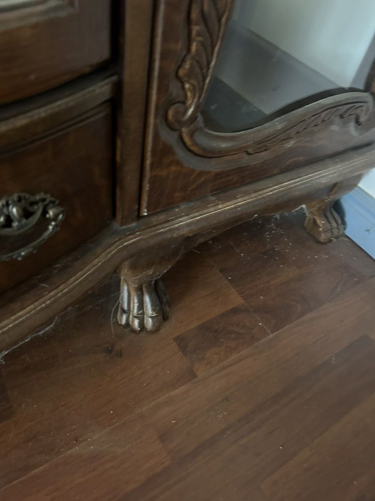 Main image 6