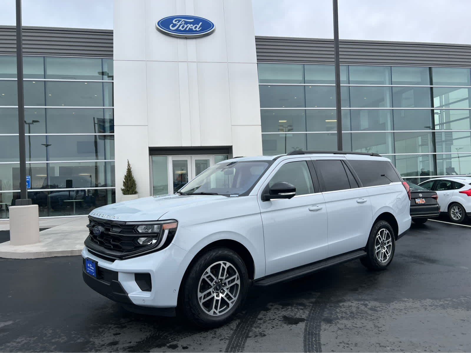 2025 Ford Expedition Max Active