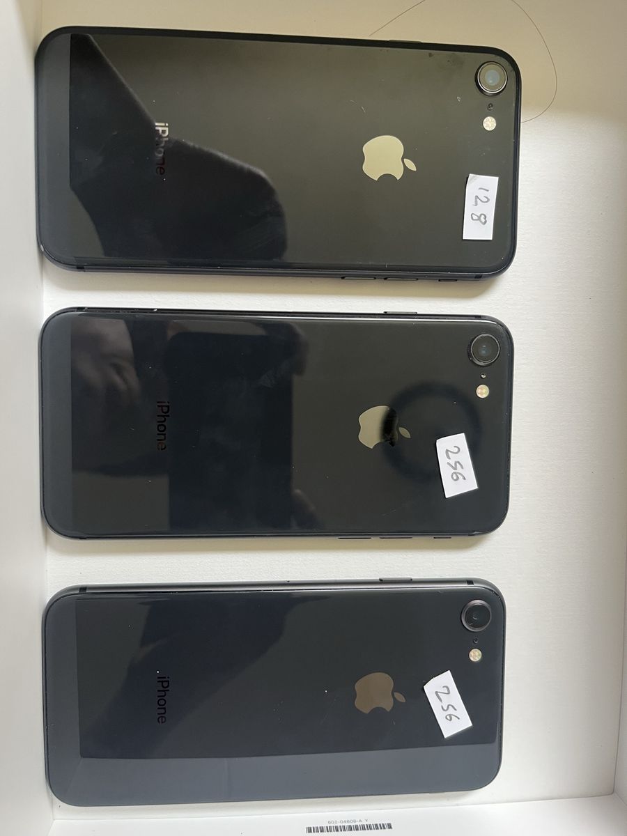 Lot of 3 Apple iPhone 8 - so nice.only use AT&T