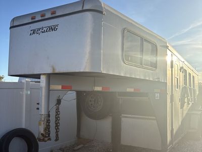 2000 TravALong 3 horse slant gooseneck
