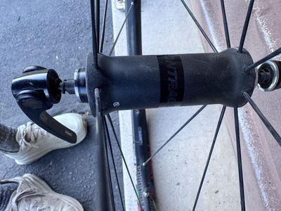 Bontrager Paradigm Comp front 700c wheel