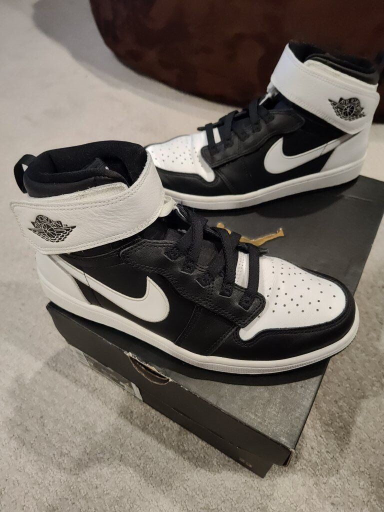 Air Jordan 1 Hi Flyease