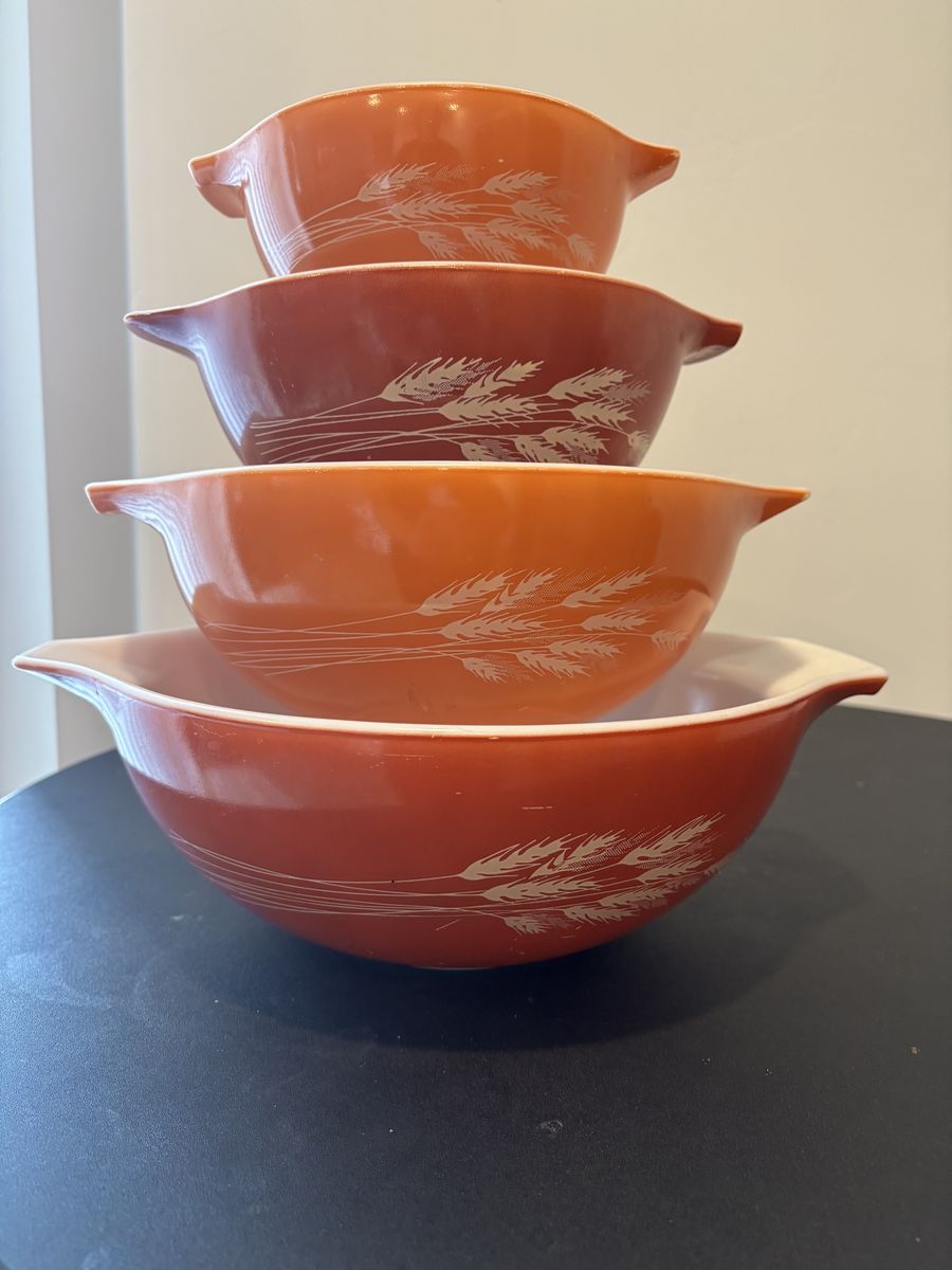 Vintage Pyrex wheat nesting bowls set 4