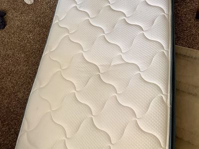 Twin XL mattress + sheets + board