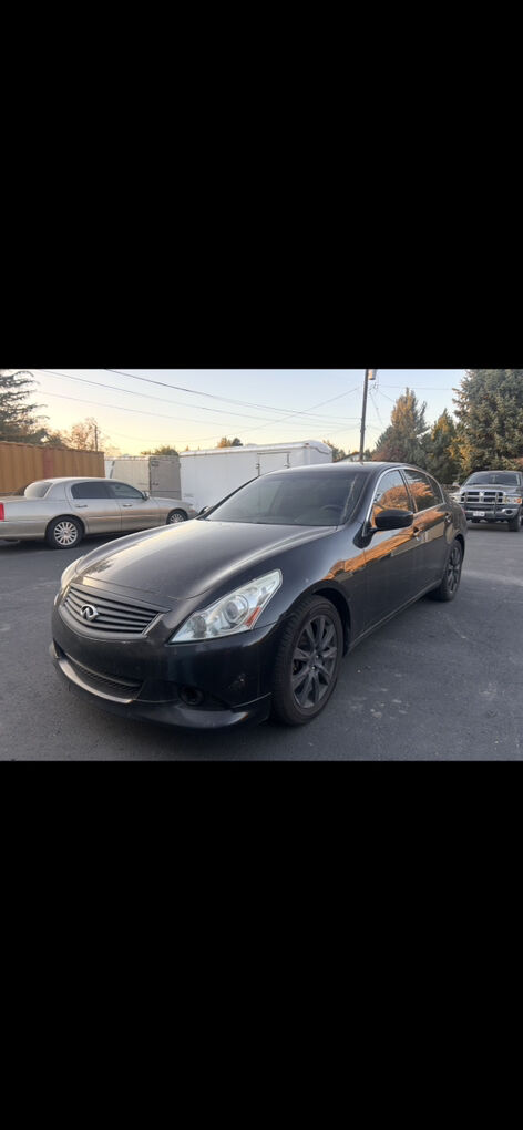 2011 INFINITI G37 x