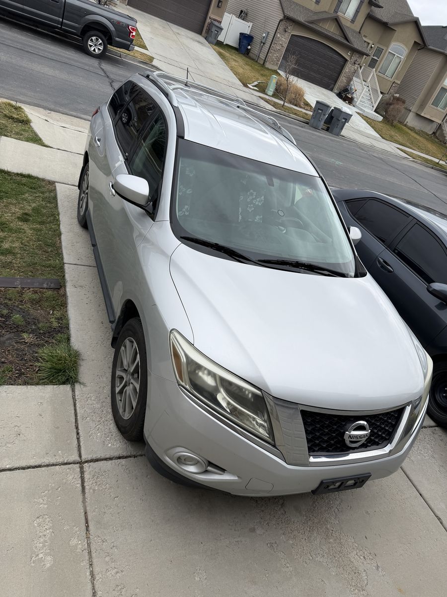 2014 NISSAN PATHFINDER SV