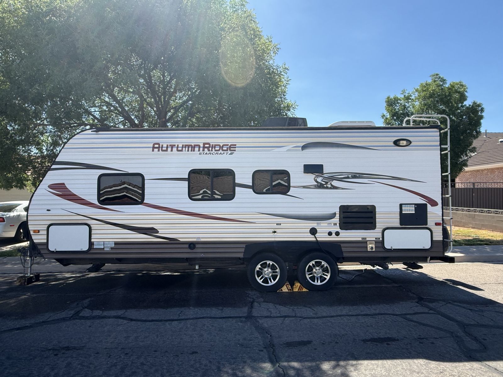 2015 Starcraft Autumn Ridge 235FB Camp Trailer