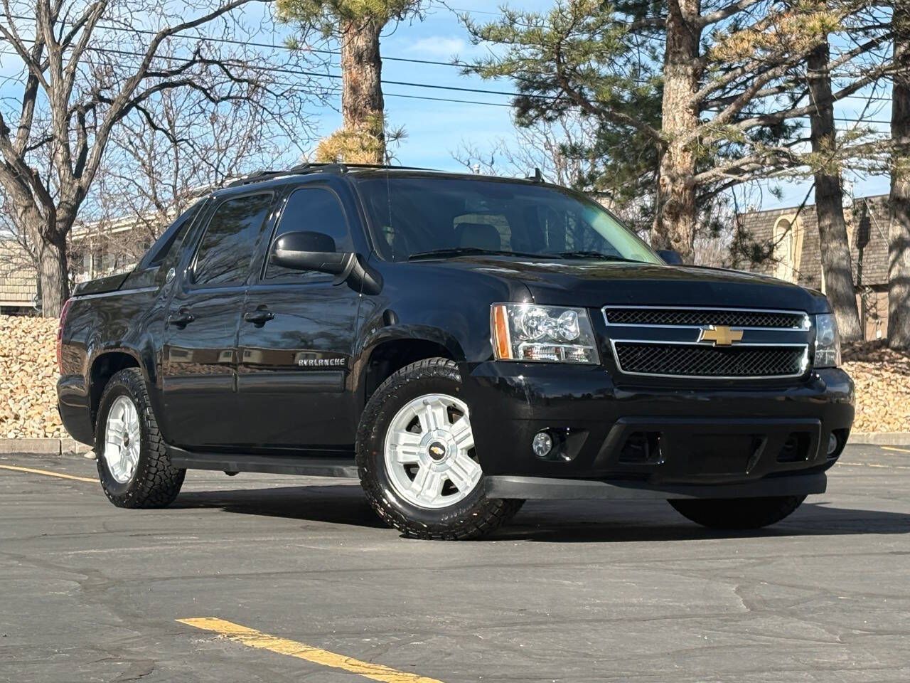 2013 Chevrolet Avalanche LS Black Diamond