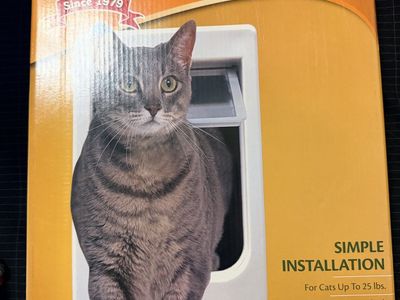 New. Large Cat Door 7.5x10.5 Flap Opening