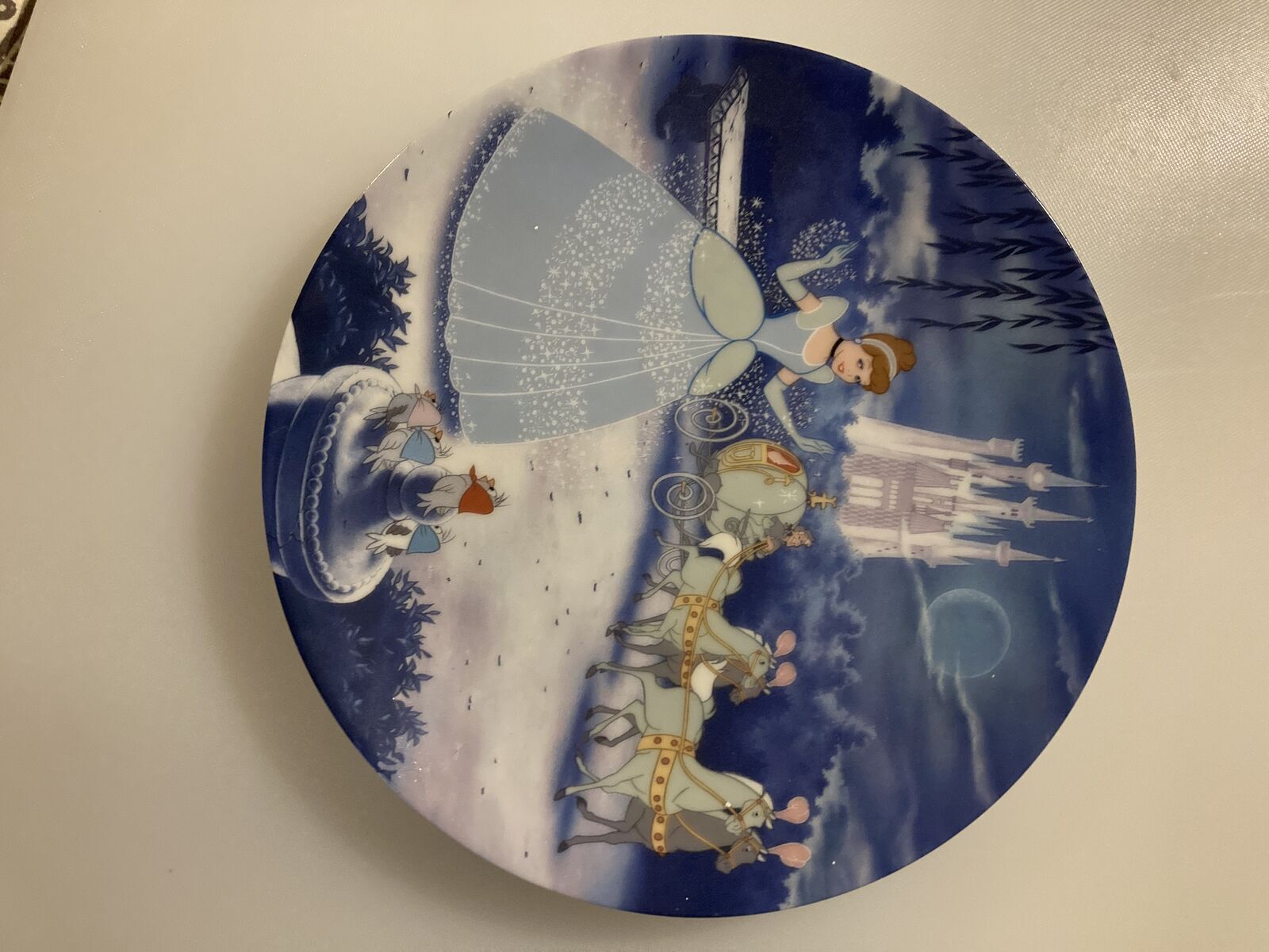 Vintage "Cinderella" Disney Heirloom Porcelain Collectors Plate - 1992