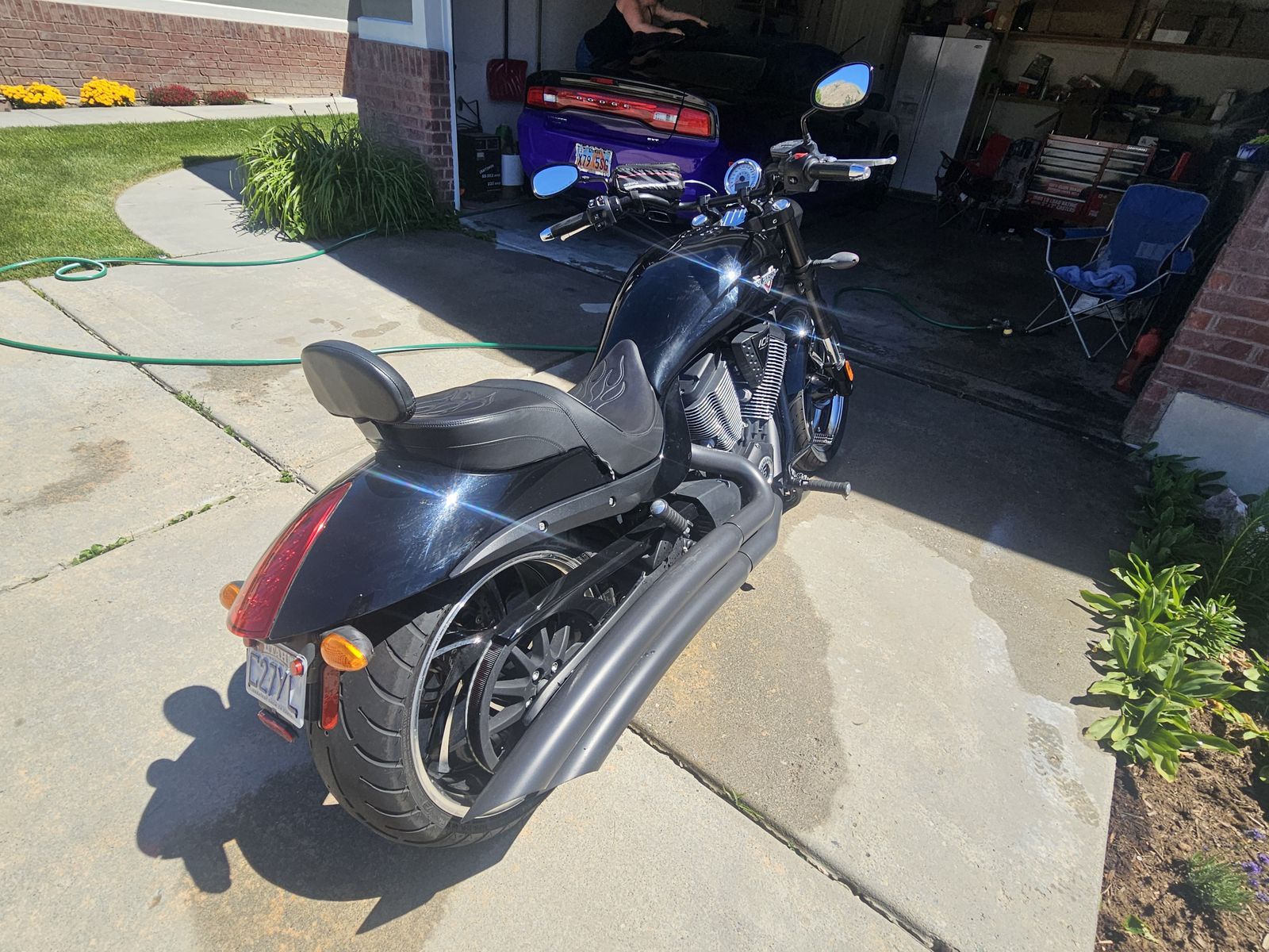Victory Hammer 106 Motorcycle - Black, Low Mileage (32,756), Excellent Condition Cruiser