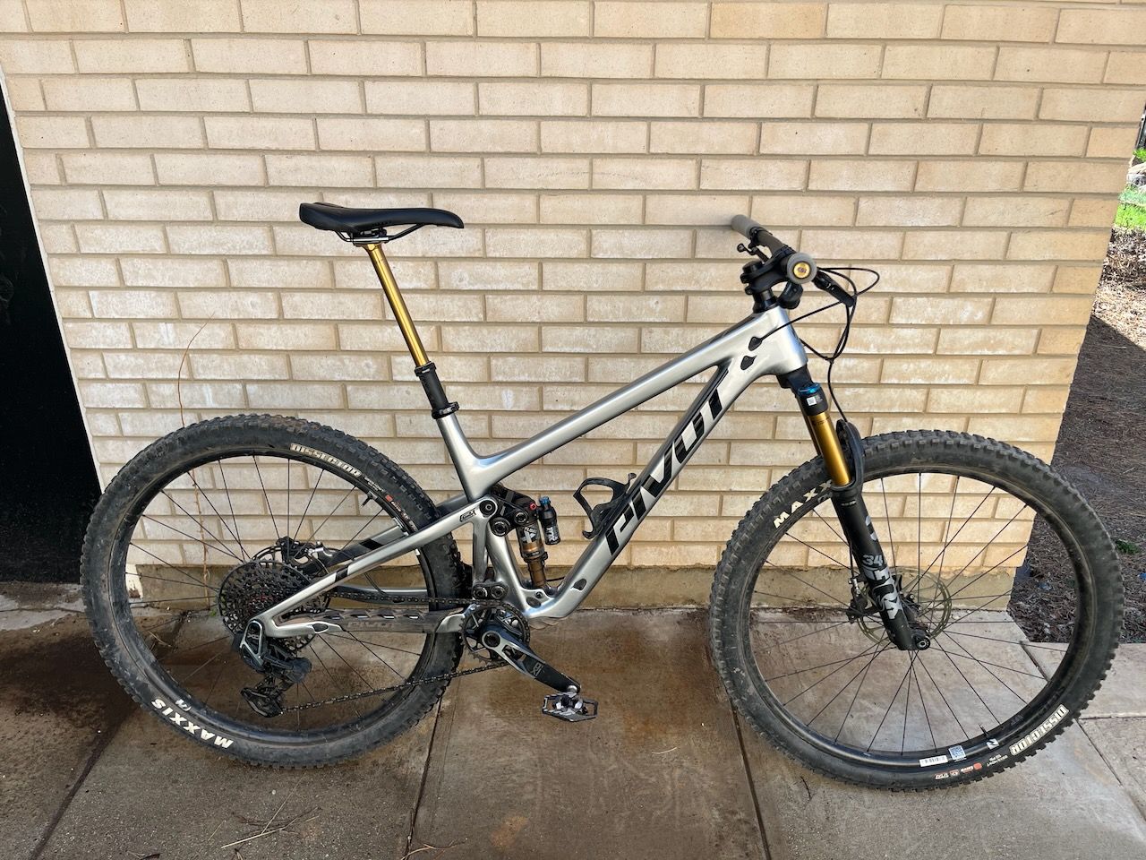 Pivot Trail 429 - Large - Reynolds Carbon Wheels - X0 Transmission