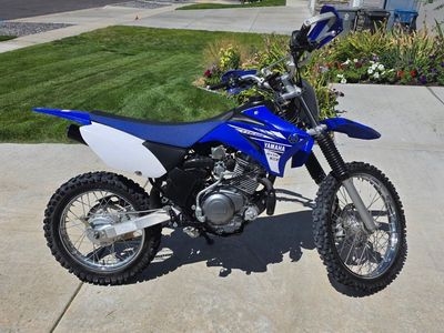 2017 Yamaha TT-R125 Dirt Bike Motorcycle