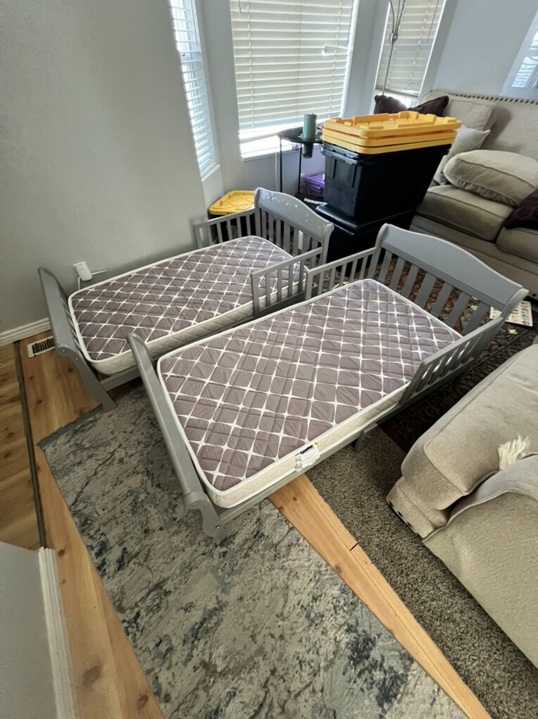 Toddler Bed/mattress