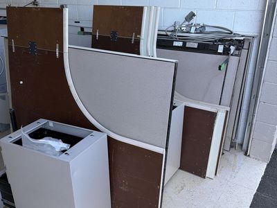 Free Office Cubical Set