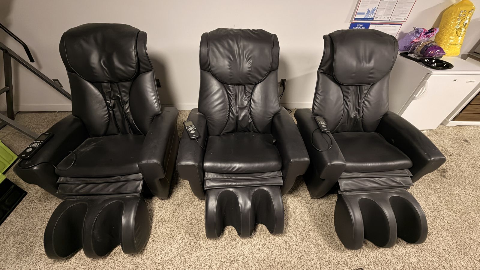 Osim Ucomfort reclining massage chairs (3)