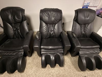 Osim Ucomfort reclining massage chairs (3)
