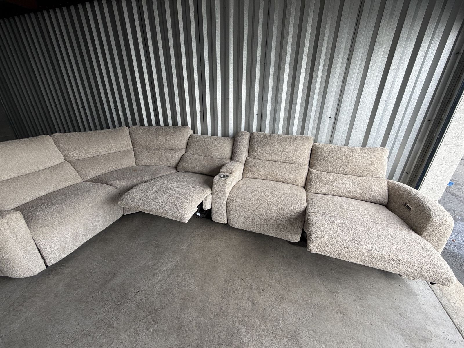 Main image 6