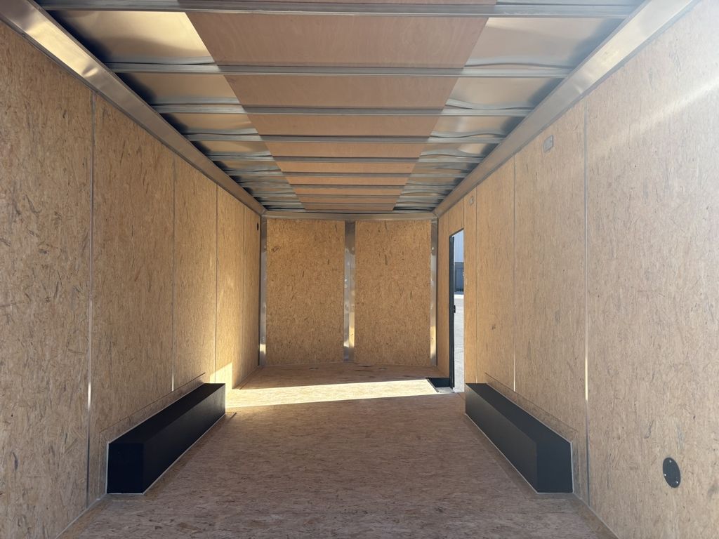 Main image 6