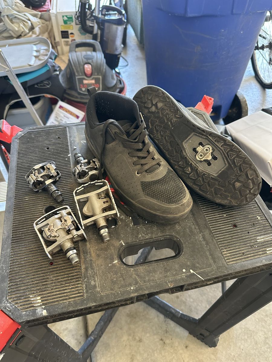 MTB shoes and pedals