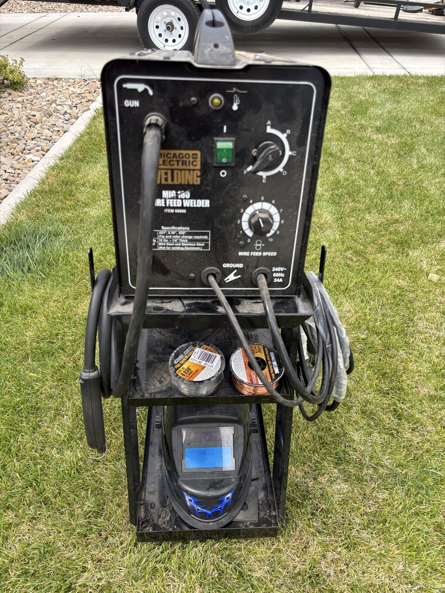 Chicago Electric Welding MIG 180 Wire Feed Welder with Cart & Accessories - Used