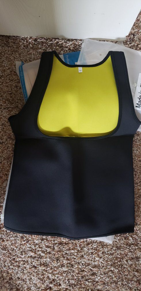 Sweat Vest size L & Postpartum Belly Wrap - Sizes M