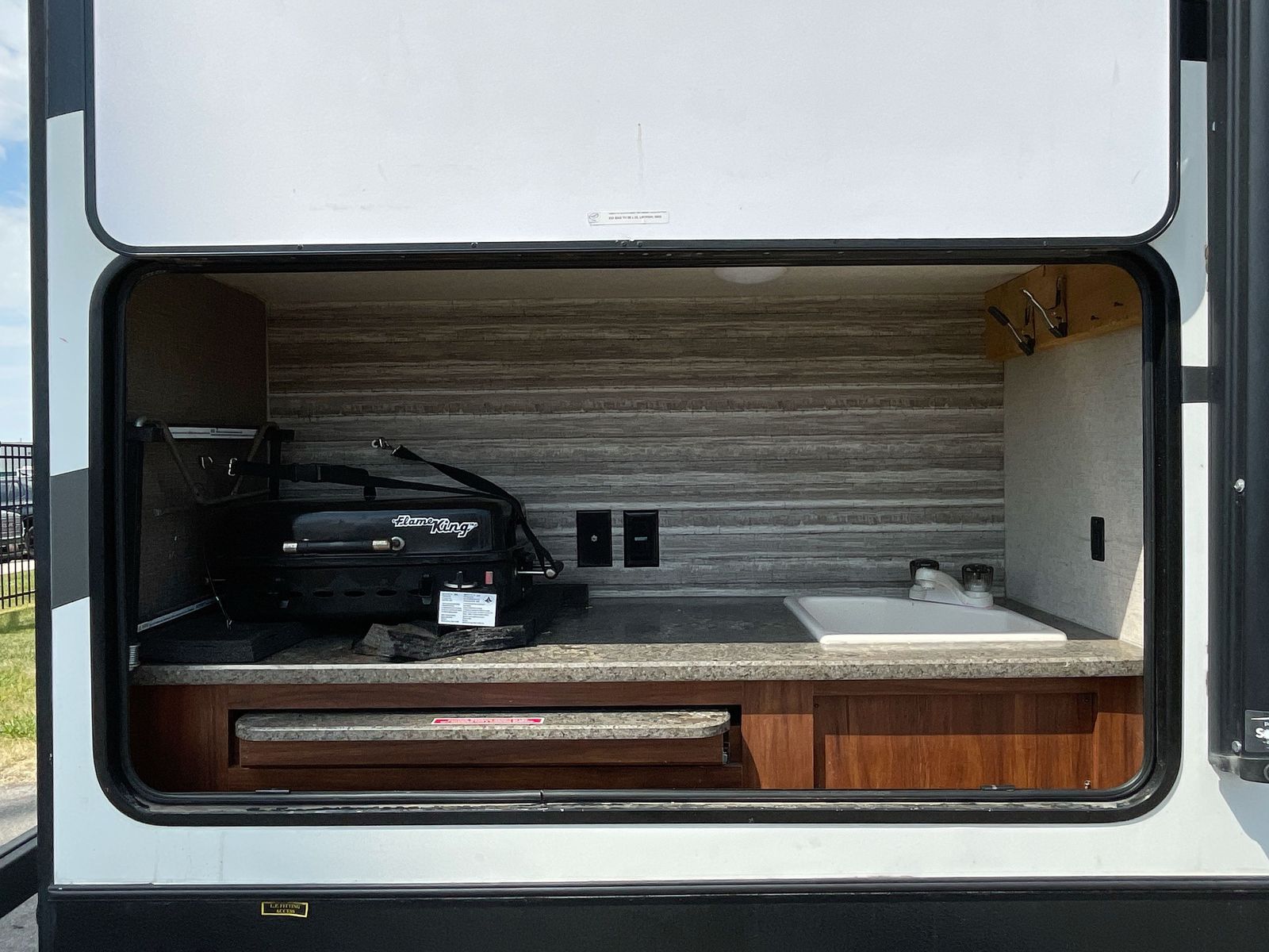 Main image 26