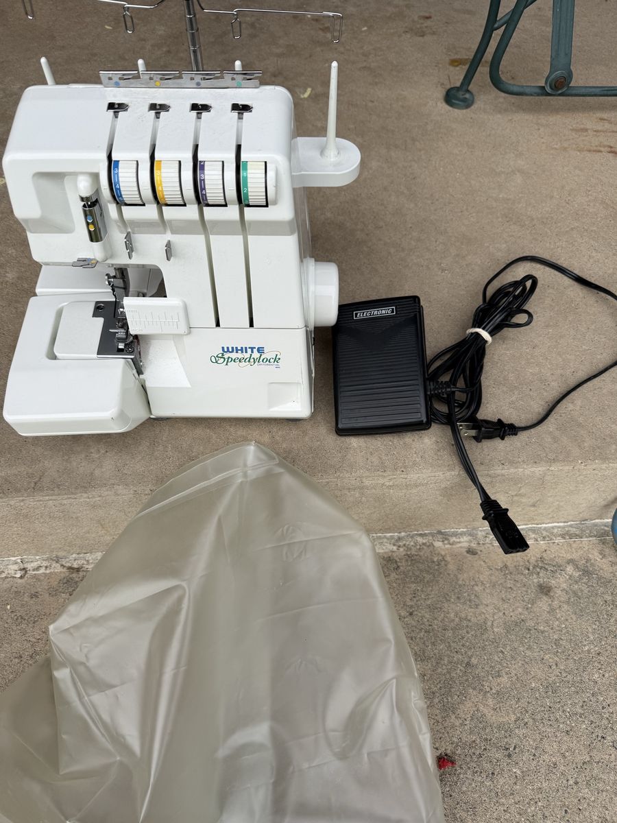 Vintage Speedy Lock Sewing Machine