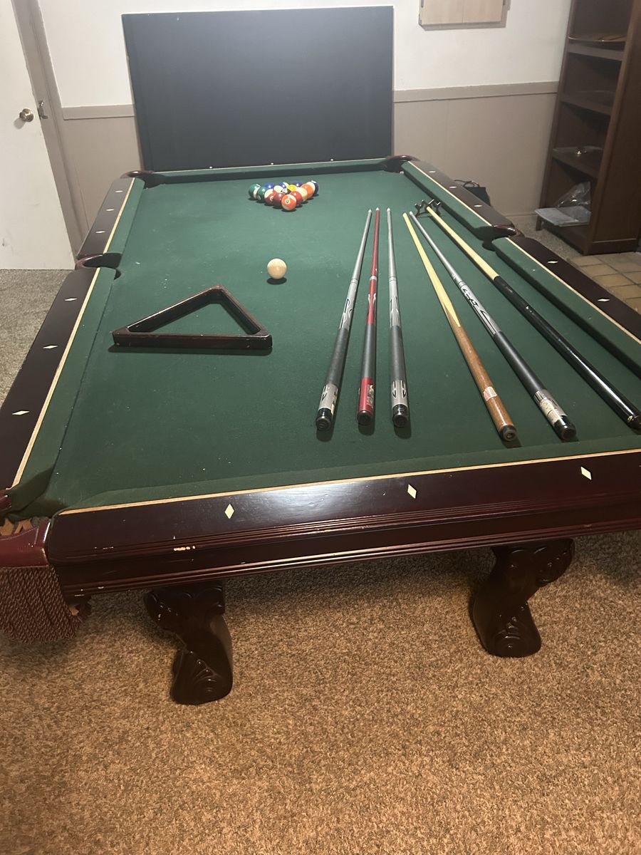 Pool table, beautiful vintage table with table tennis top