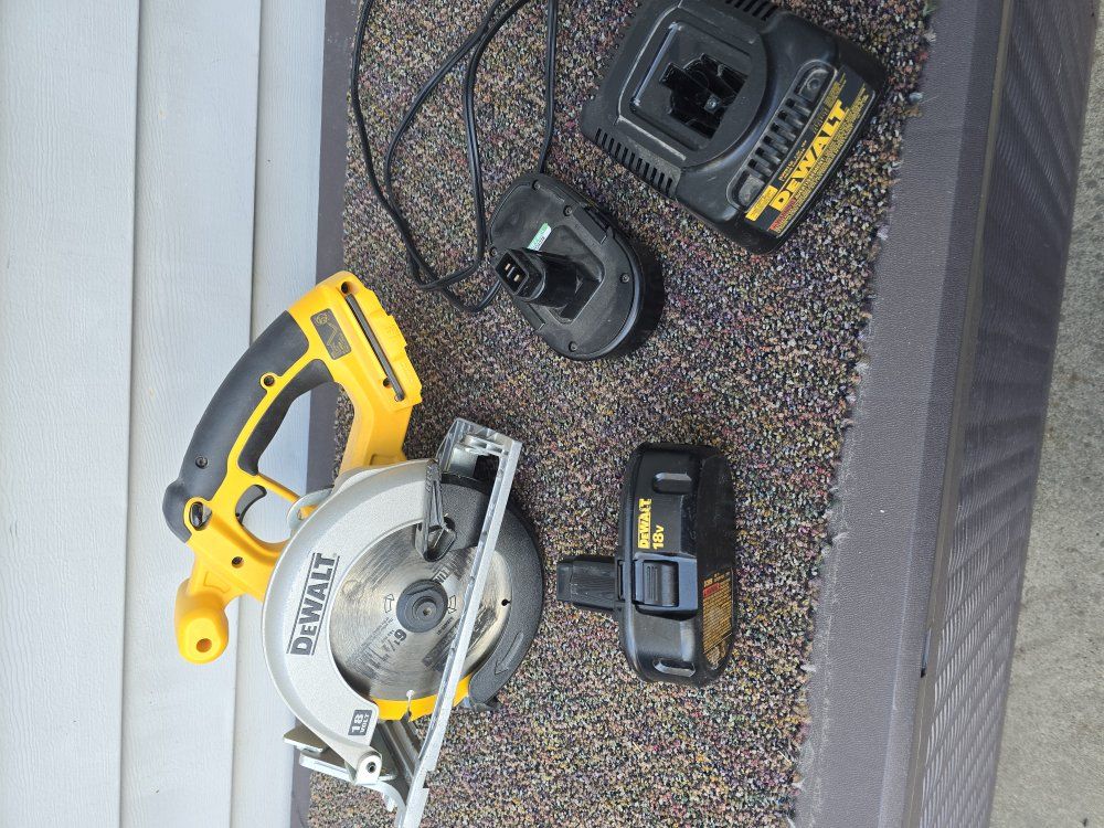Dewalt 6 1/2 in circular saw and drill