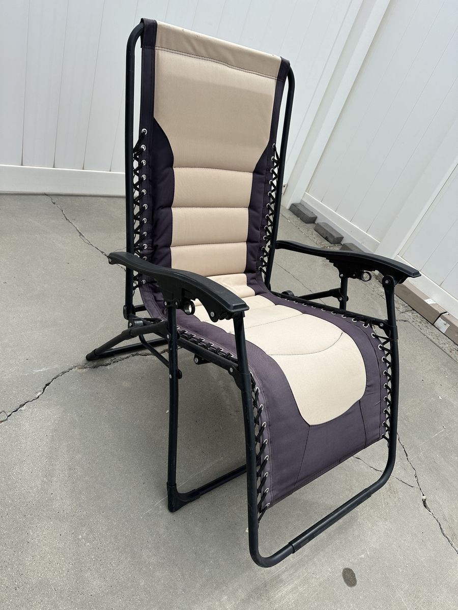 Zero Gravity Lounge Chair