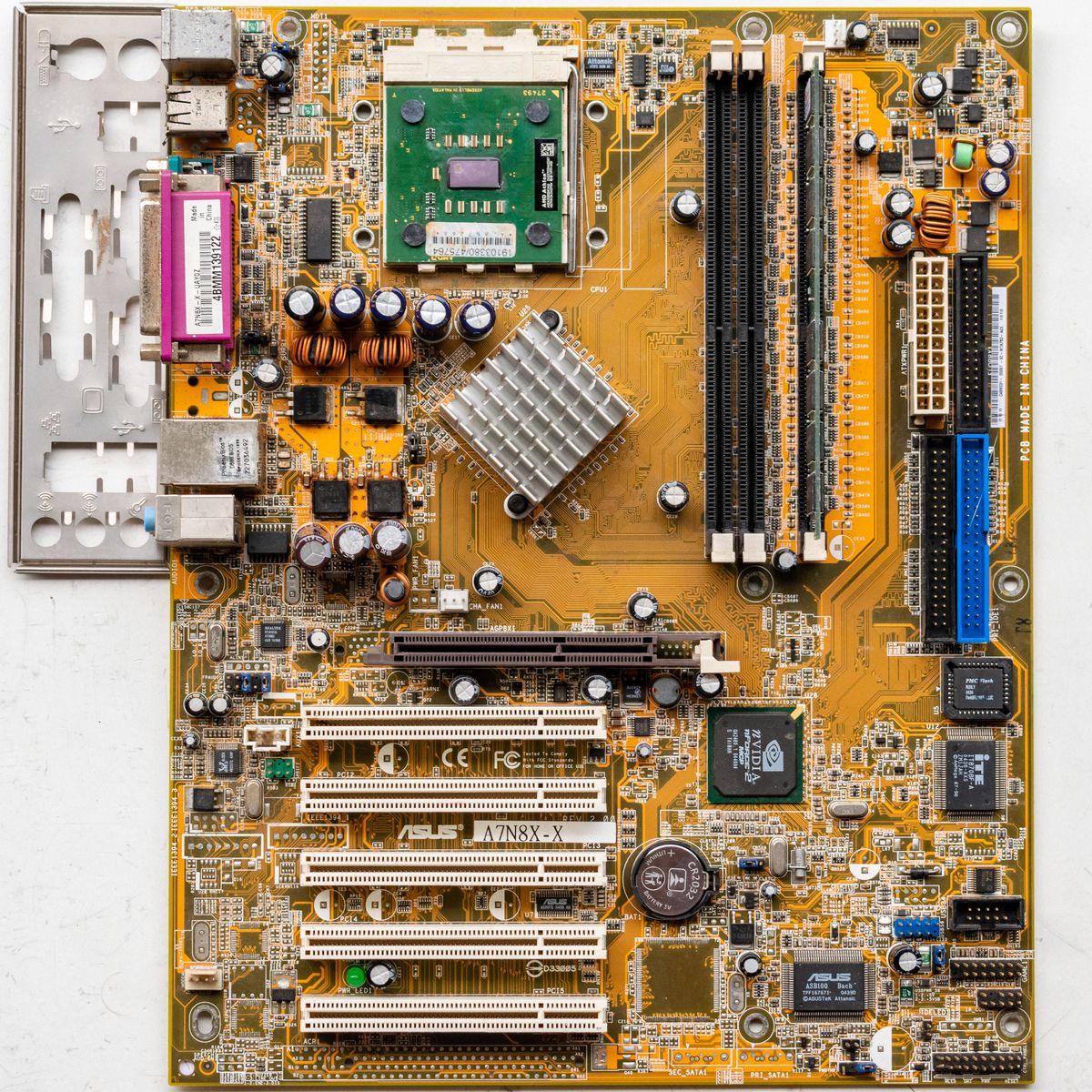 Save $350 - Ultimate Retro PC | ASUS A7N8X | GeForce4 Ti 4200 | Athlon XP 2800+ | Dual HDDs | Floppy, FireWire, RAID