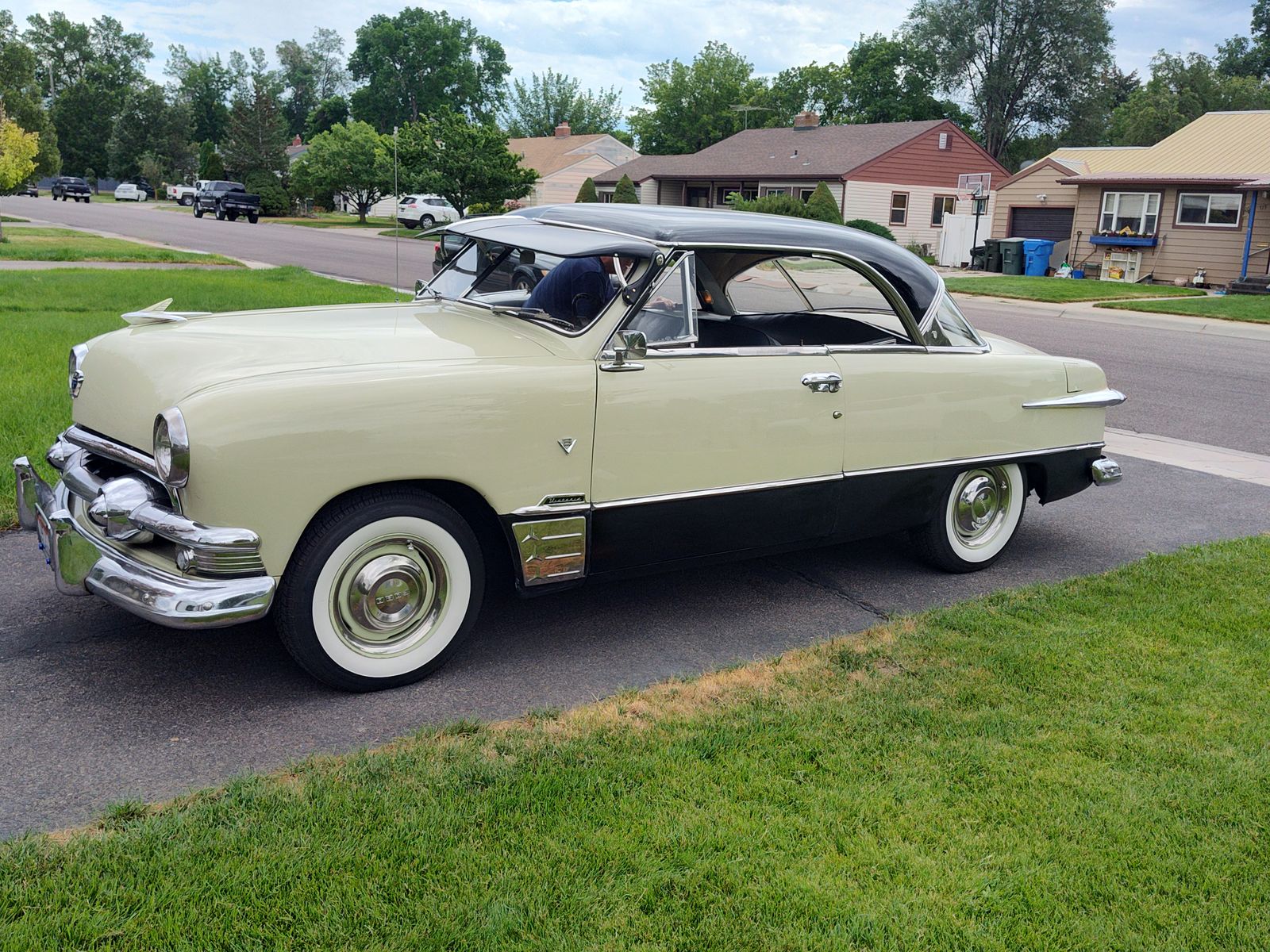 1951 Ford Deluxe Coupe 