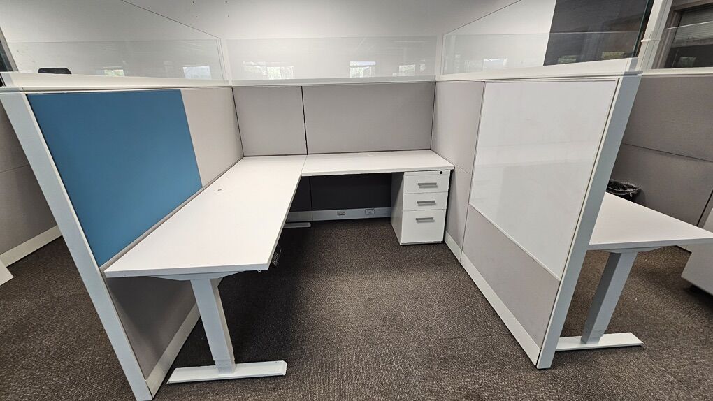 6x6 Desk / cubicle / Workstation