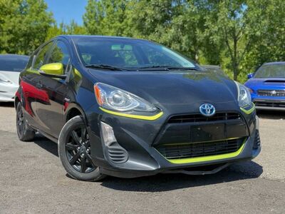 2016 TOYOTA PRIUS C Persona Special Edition