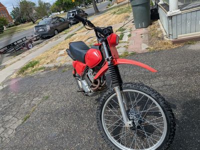 HONDA 1979 XR 250 ENDURO. It starts in a dime cold or hot days