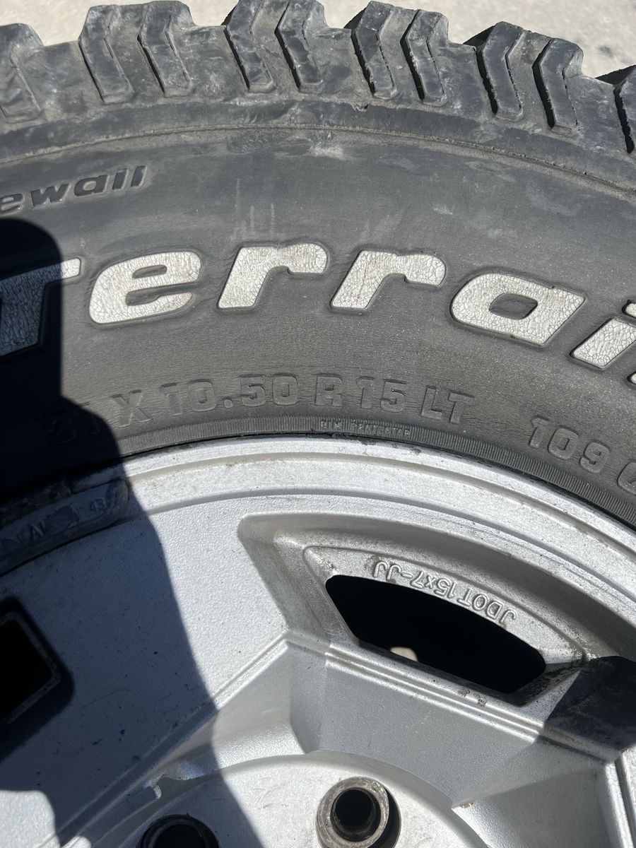BFGoodrich All-Terrain T/A KO2 Tire 31X10.50R15LT with 15" Wheel