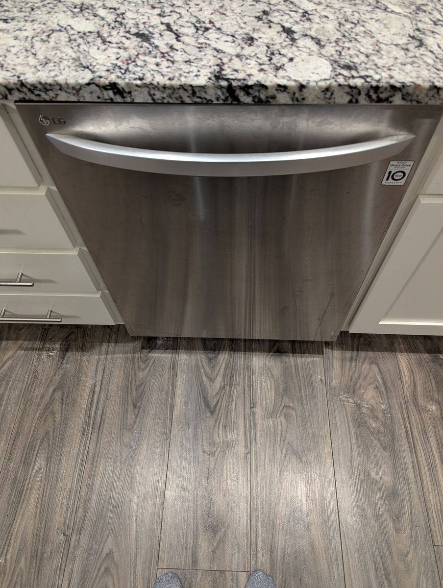 LG Dishwasher Model LDT7808ST