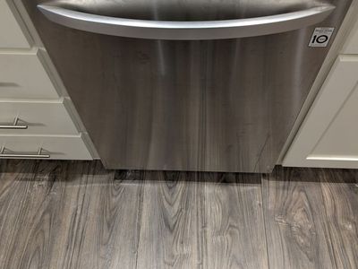 LG Dishwasher Model LDT7808ST