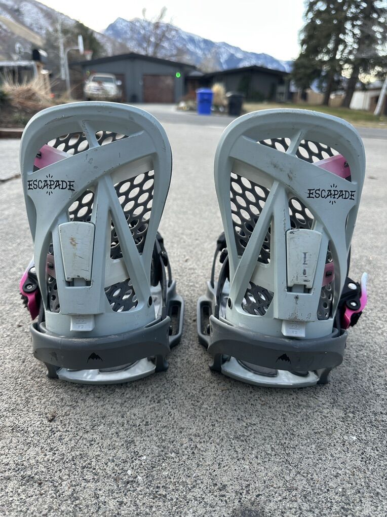 Burton Escapade EST Bindings Size M Womens