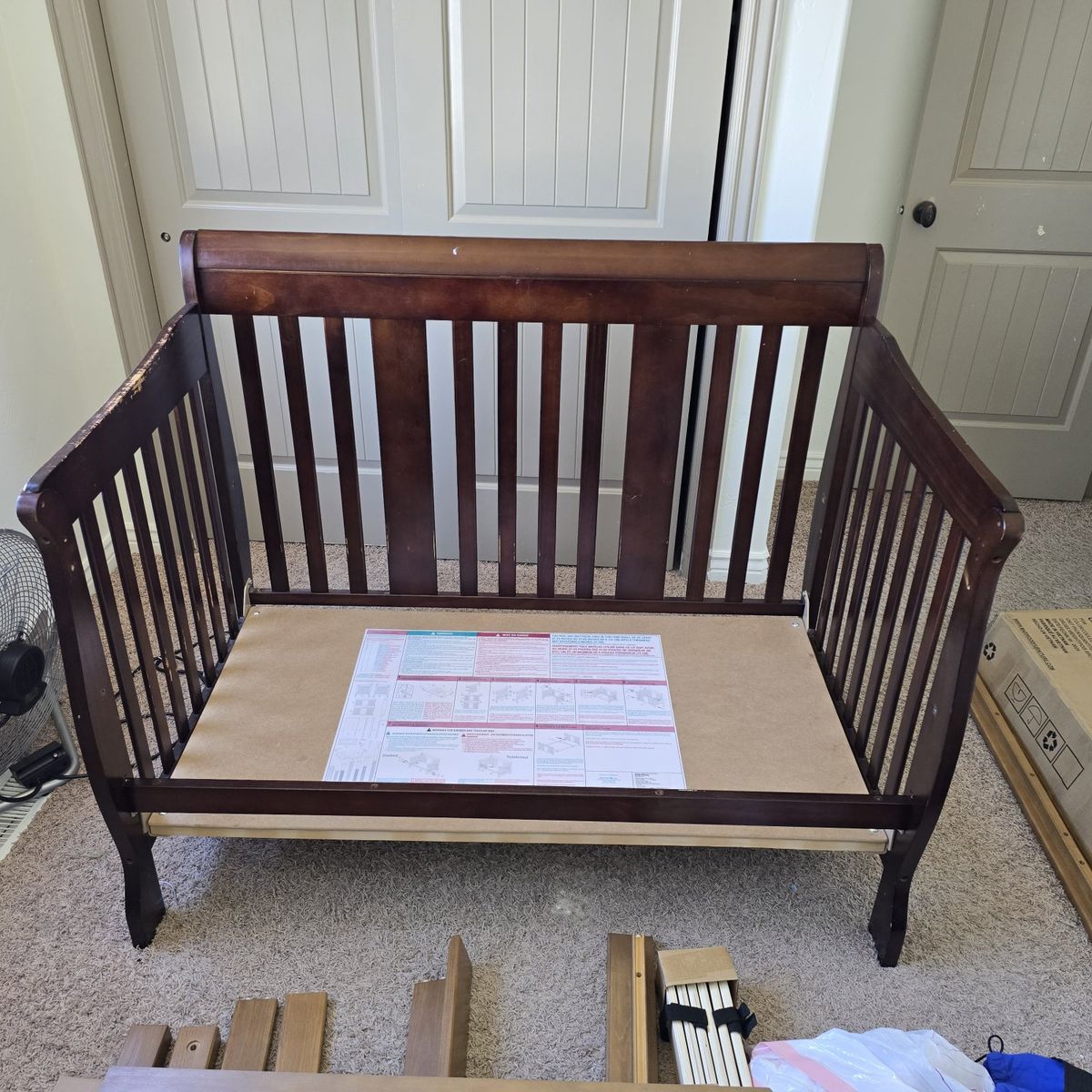 convertible crib / toddler bed