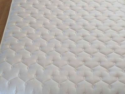 Full mattress and box spring
