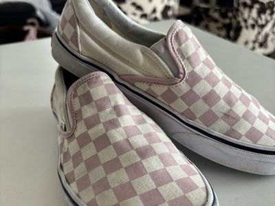 Vans Slip-On Checkerboard Sneakers in Pink/White