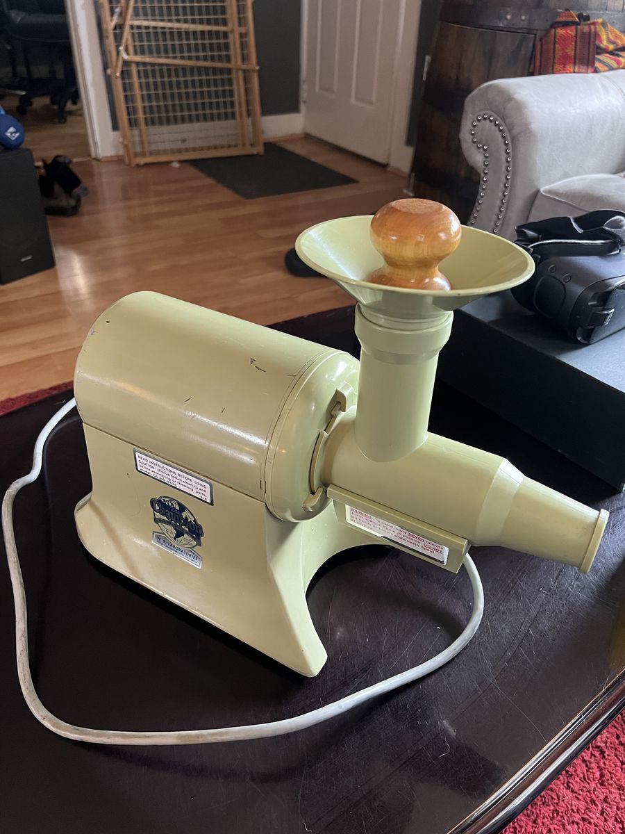 Vintage Avocado green Champion juicer